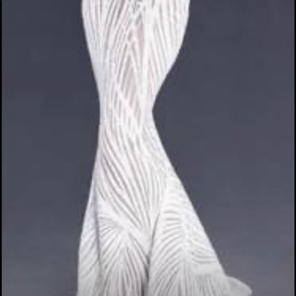 Dress - Picture 2 of 2